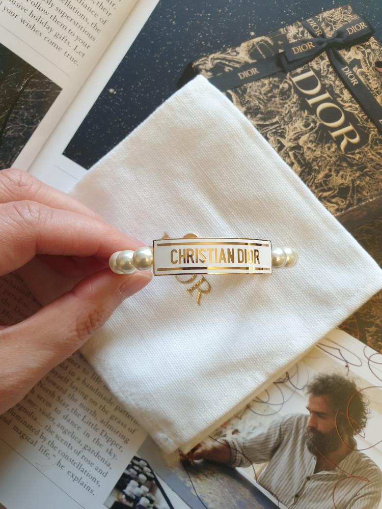 디올 레터링 로고 진주 팔찌(영국 아울렛/관부가세 포함)