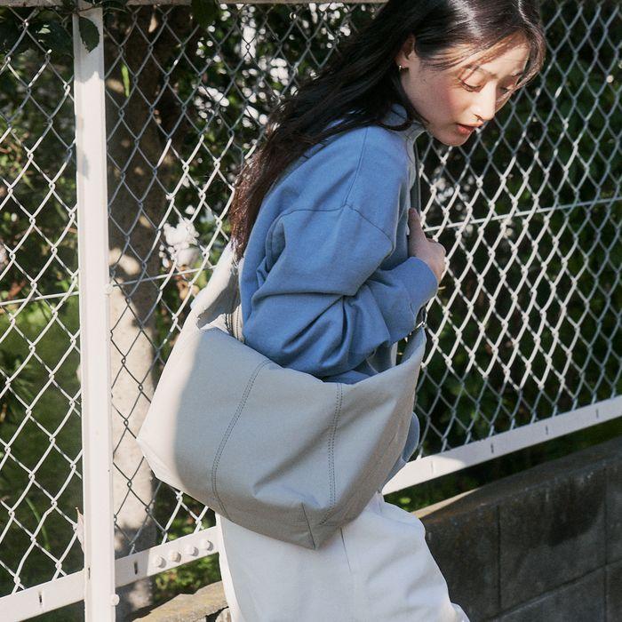 SLING BAG LARGE NYLON_2COLORS