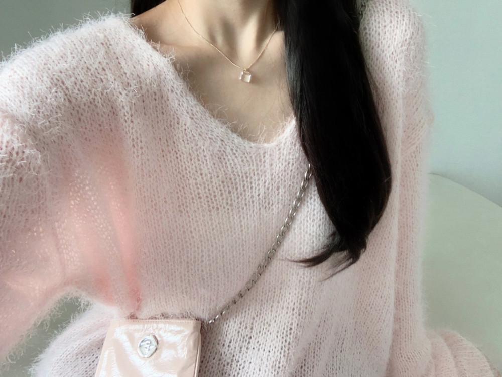 [주문폭주🩷] Suzy knit 연핑크 브이넥 니트