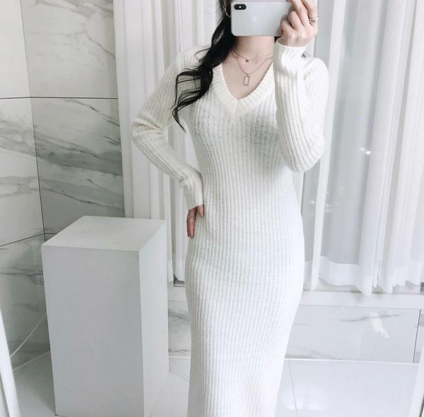 이프유마인 [겨울까지쭉!/핏보장!] 쫀득 슬림 브이넥 울 니트 골지 롱 원피스 [3color]