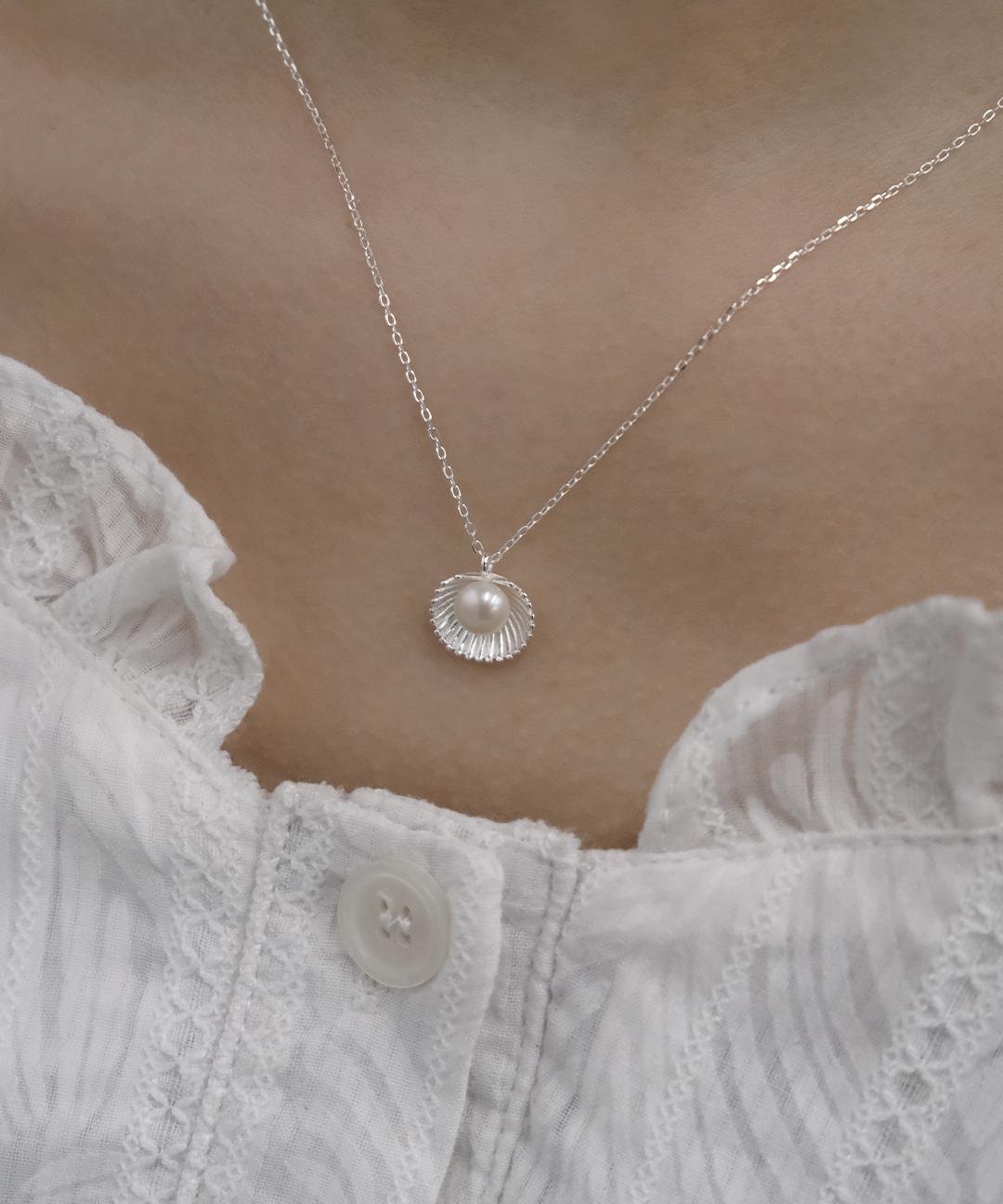 포에트리하우스 [silver 925] CLAM PEARL NECKLACE 클램 펄 목걸이