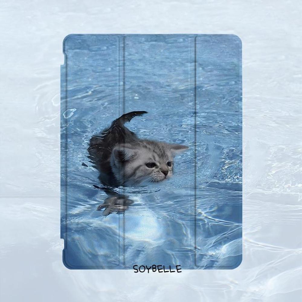 소이벨 Swimming Cat iPad Case 수영하는 아기고양이 아이패드 펜슬 케이스