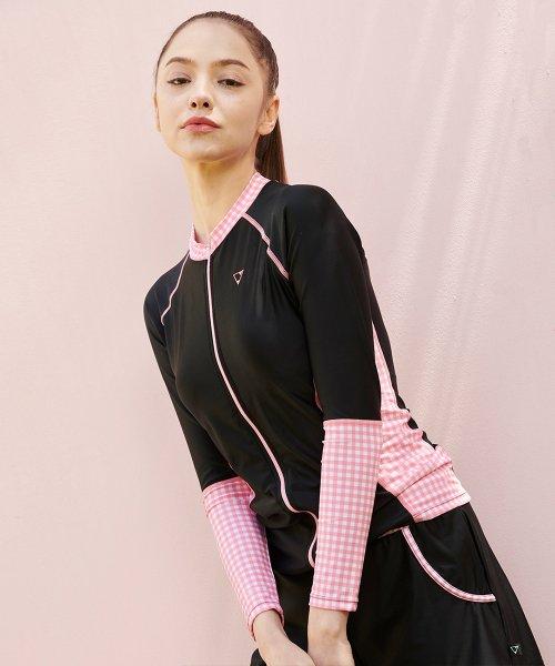 여성 레귤러핏 인컵내장 핑크 체크 집업 래쉬가드