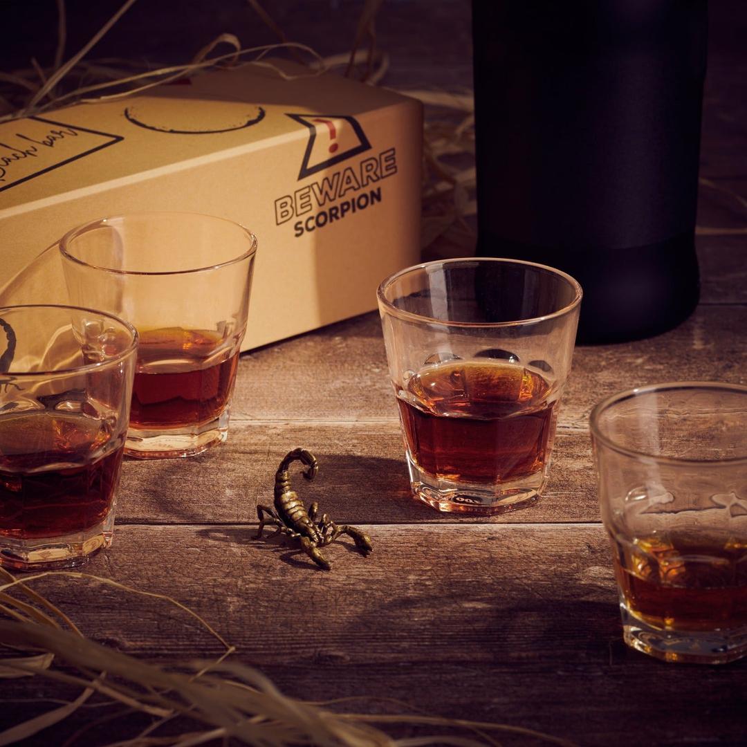 James Bond Skyfall Scorpion Drink Set