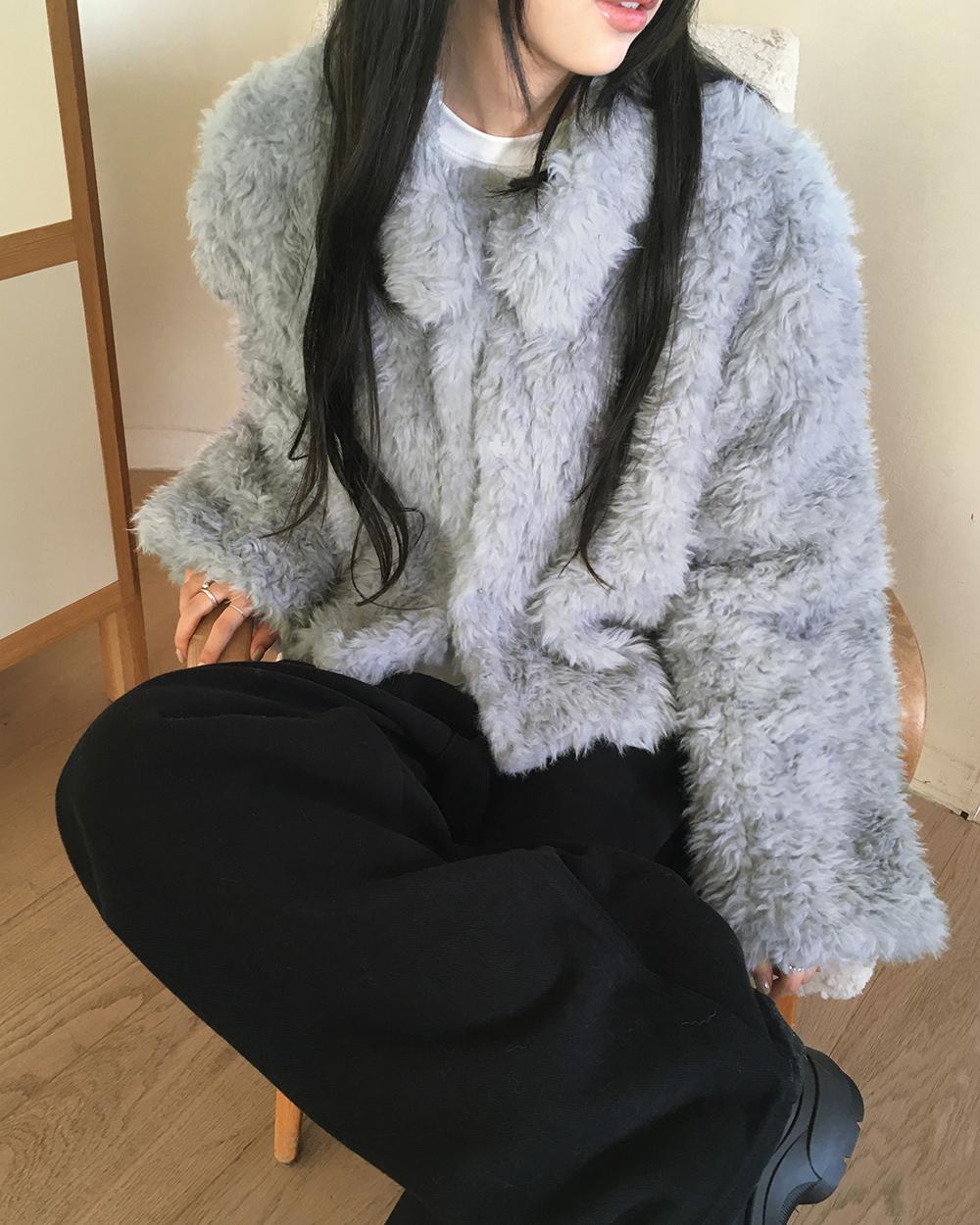 원더원더 [MD픽] 로에 카라 퍼 숏 자켓