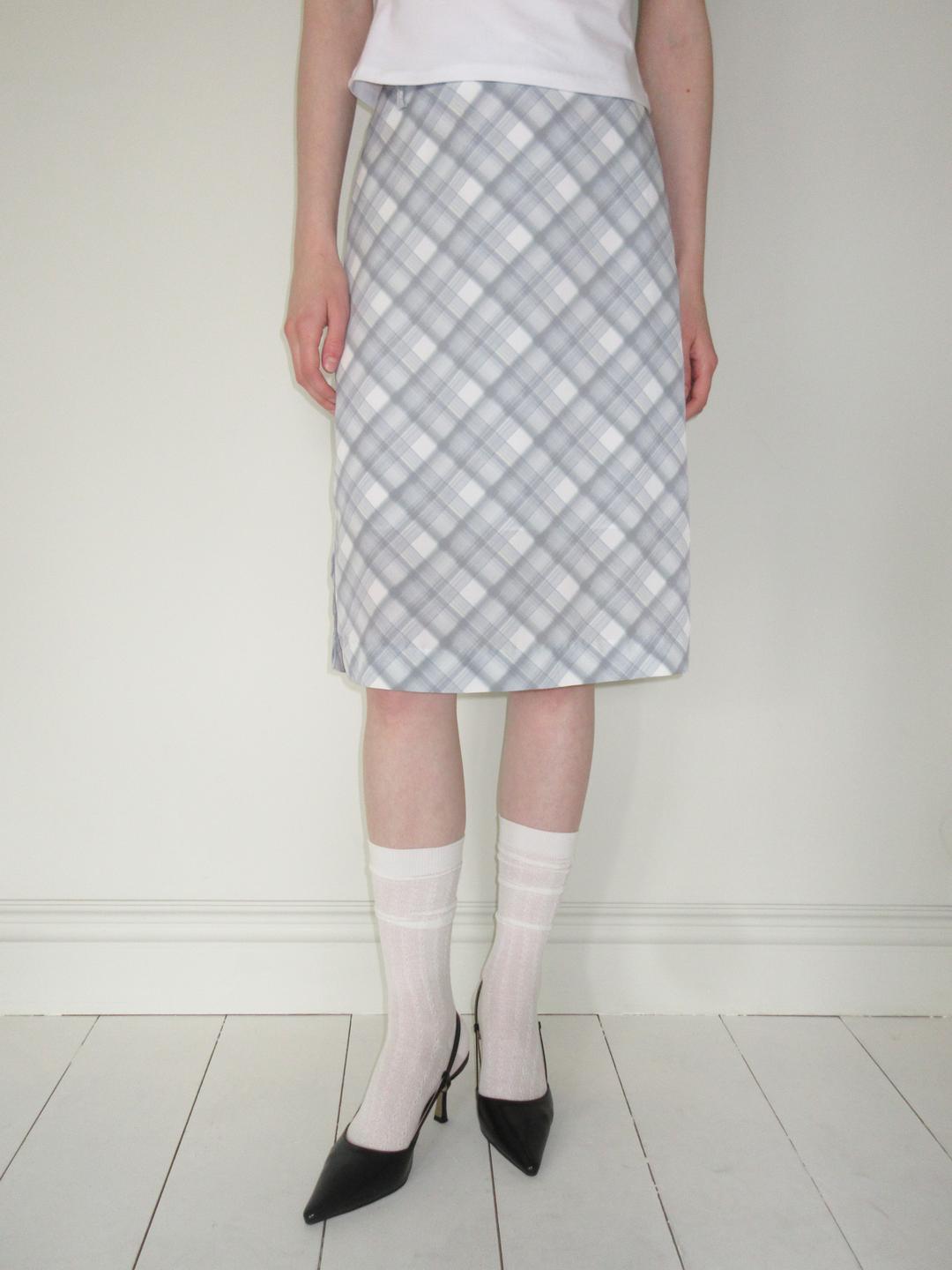 CHECK LONG SKIRT (LIGHT GREY)