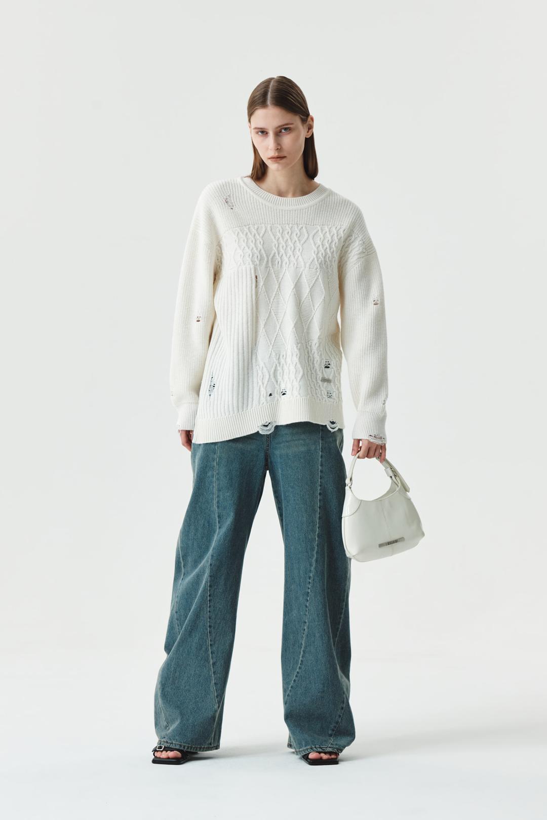 CABLE MIX DAMAGE KNIT PULLOVER IN IVORY