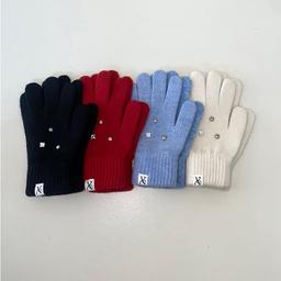 FLUFFY GLOVES