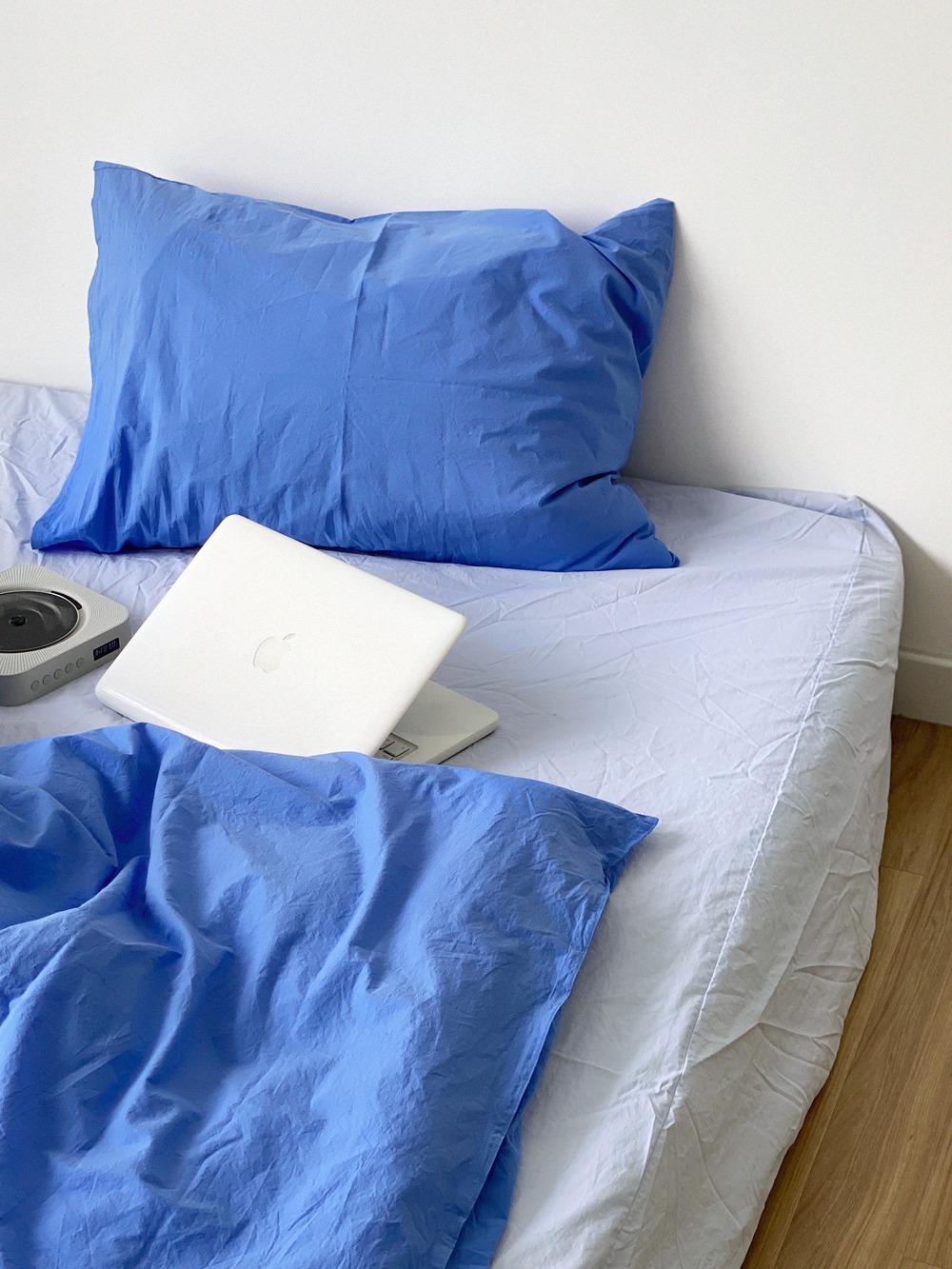 80s Cobalt Blue bedding