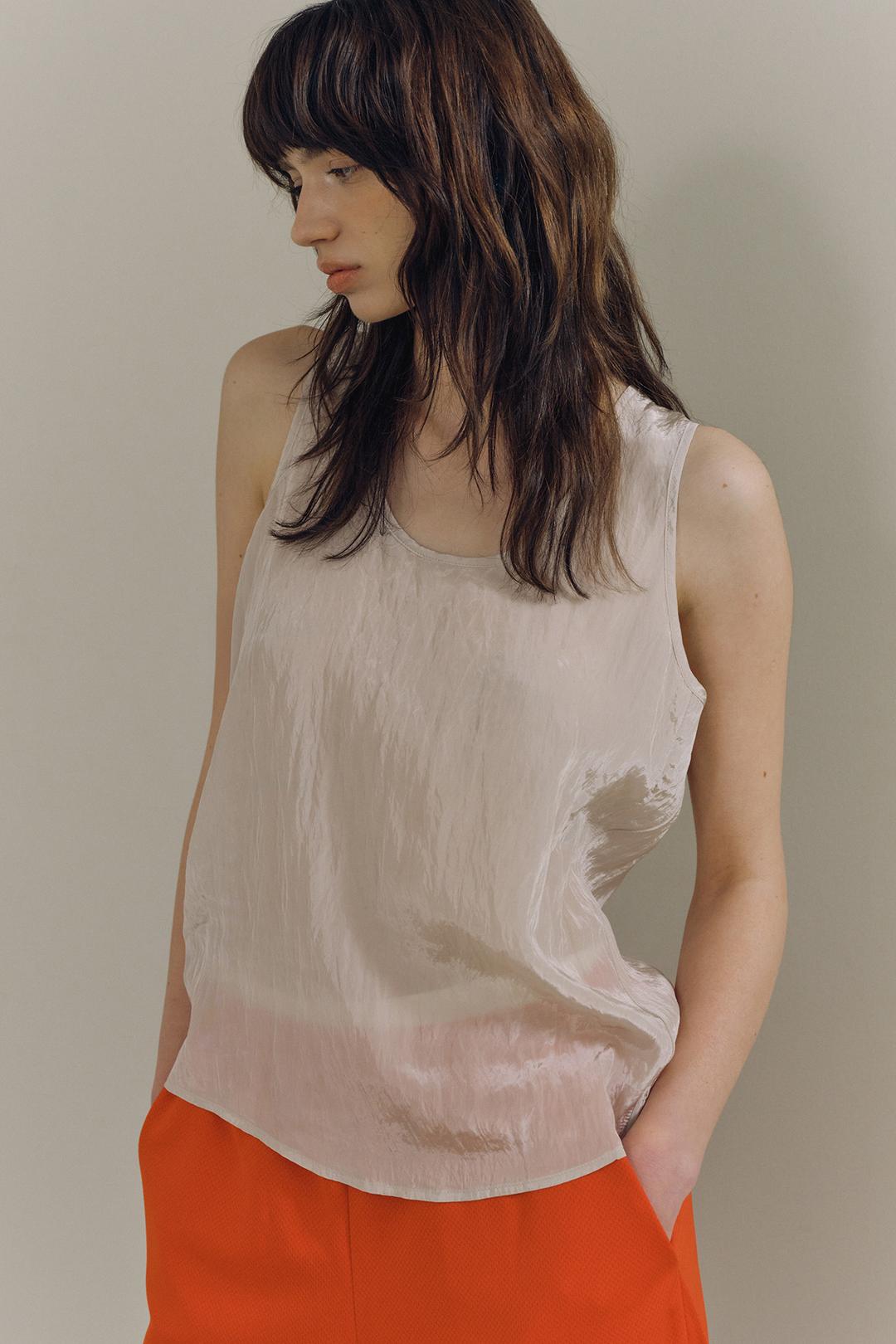 Glow Sleeveless Blouse_Taupe Cream