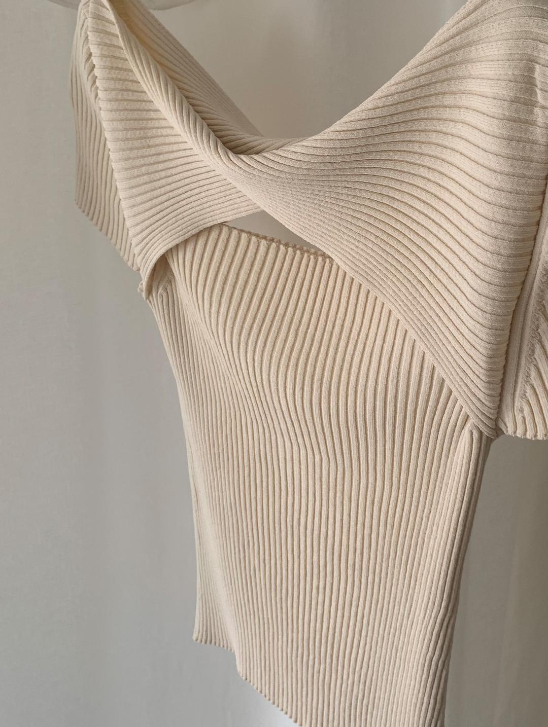 [40%] Twist Knit Top (Cream beige)