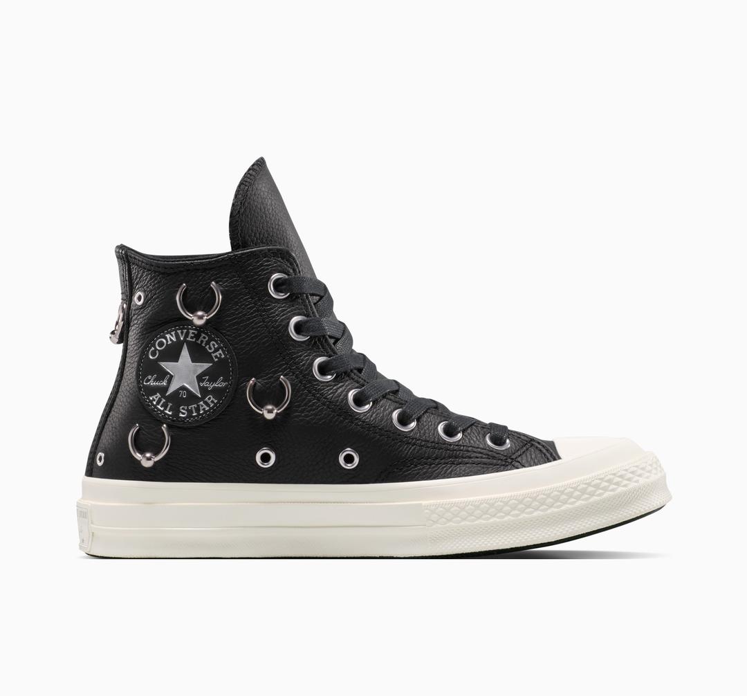 척 70 피어스트 레더 블랙