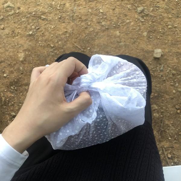 하얀 사각 보자기
