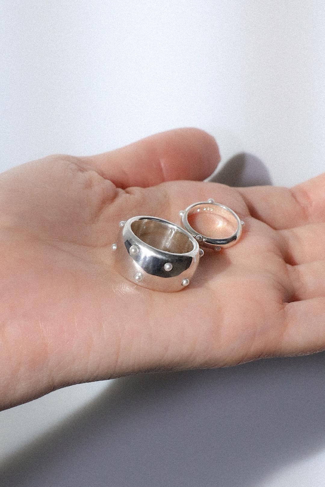 Pearl Dottie Ring (L)