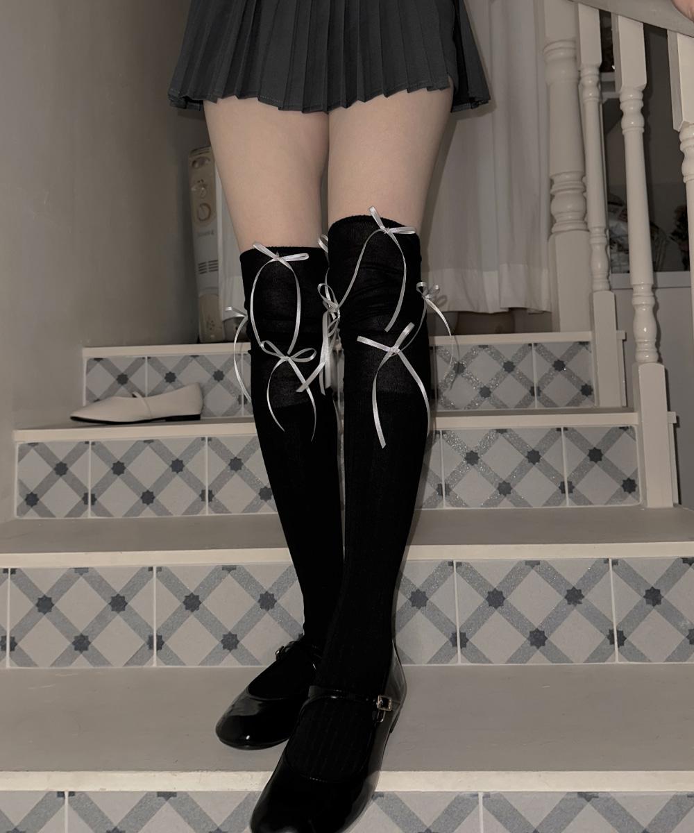 Soft ribbon point kneesocks