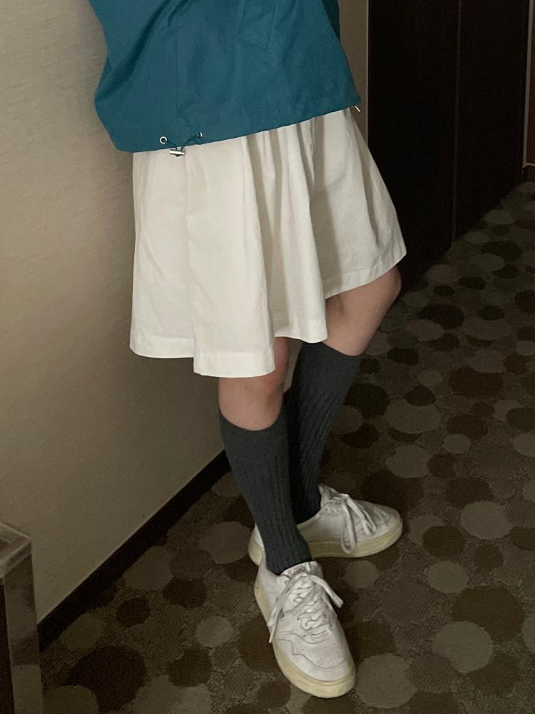 Latte pintuck midi skirt 라떼 핀턱 미디 스커트