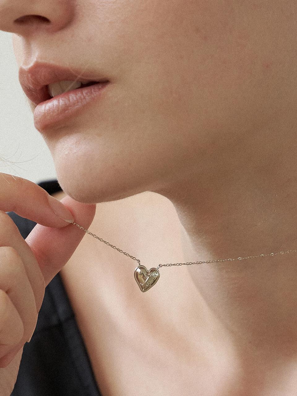 Volume Logo Heart Necklace
