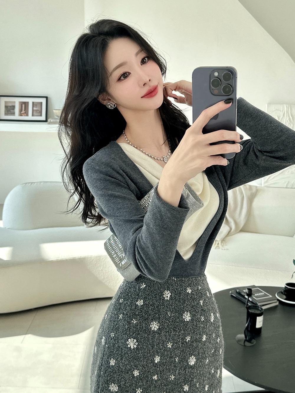 배색 드레이프 니트톱