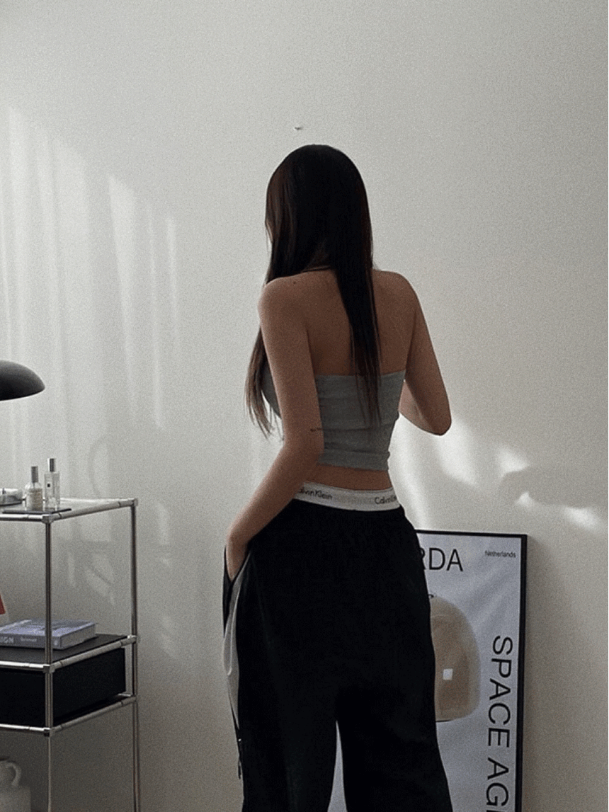 Layered halter sleeveless
