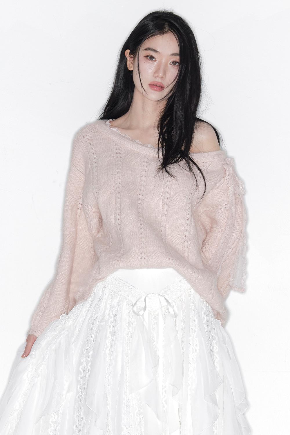 [PRE-ORDER][3월 4주차 순차배송] SOFT VEIL OFF SHOULDER KNIT_TT6S302PK