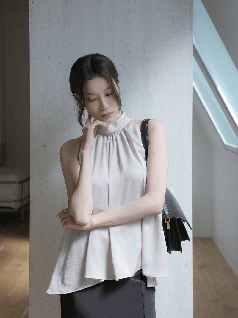 [NouArté] 폴렌 홀터넥 쉬어 블라우스 (크림 베이지)