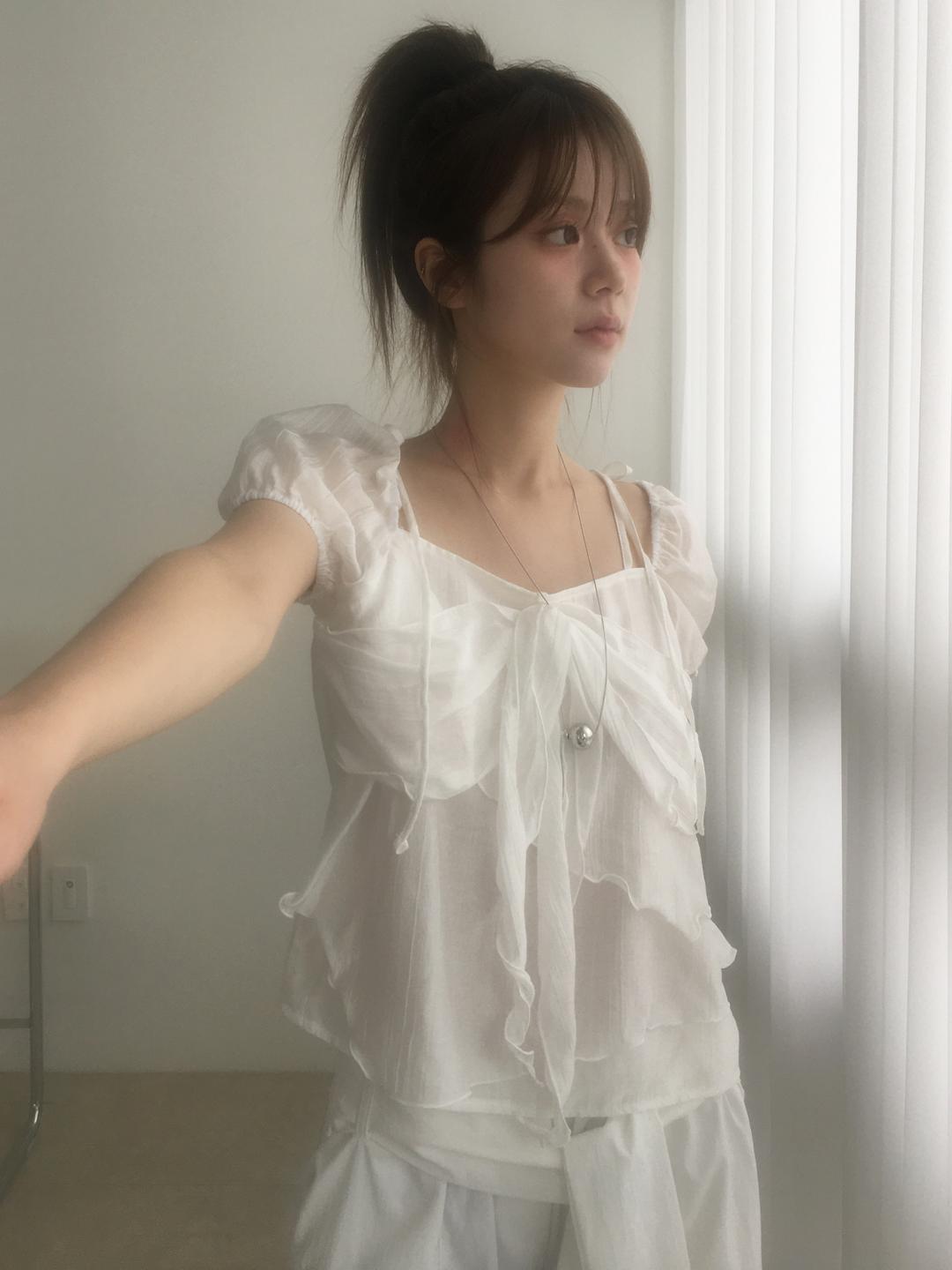 노비야카 [주문폭주] Peony blouse (Ivory, cream, black) *주문시7일소요
