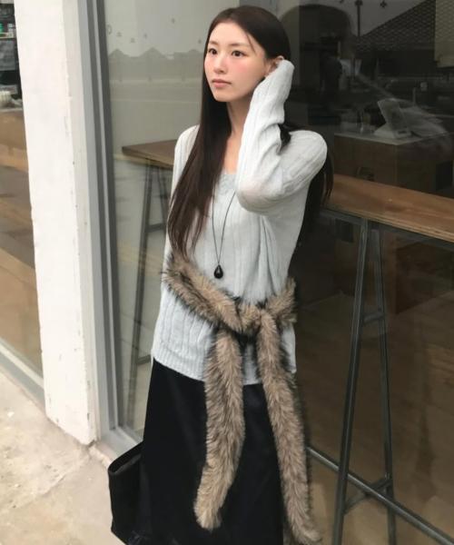 시어 브이넥 니트_민트