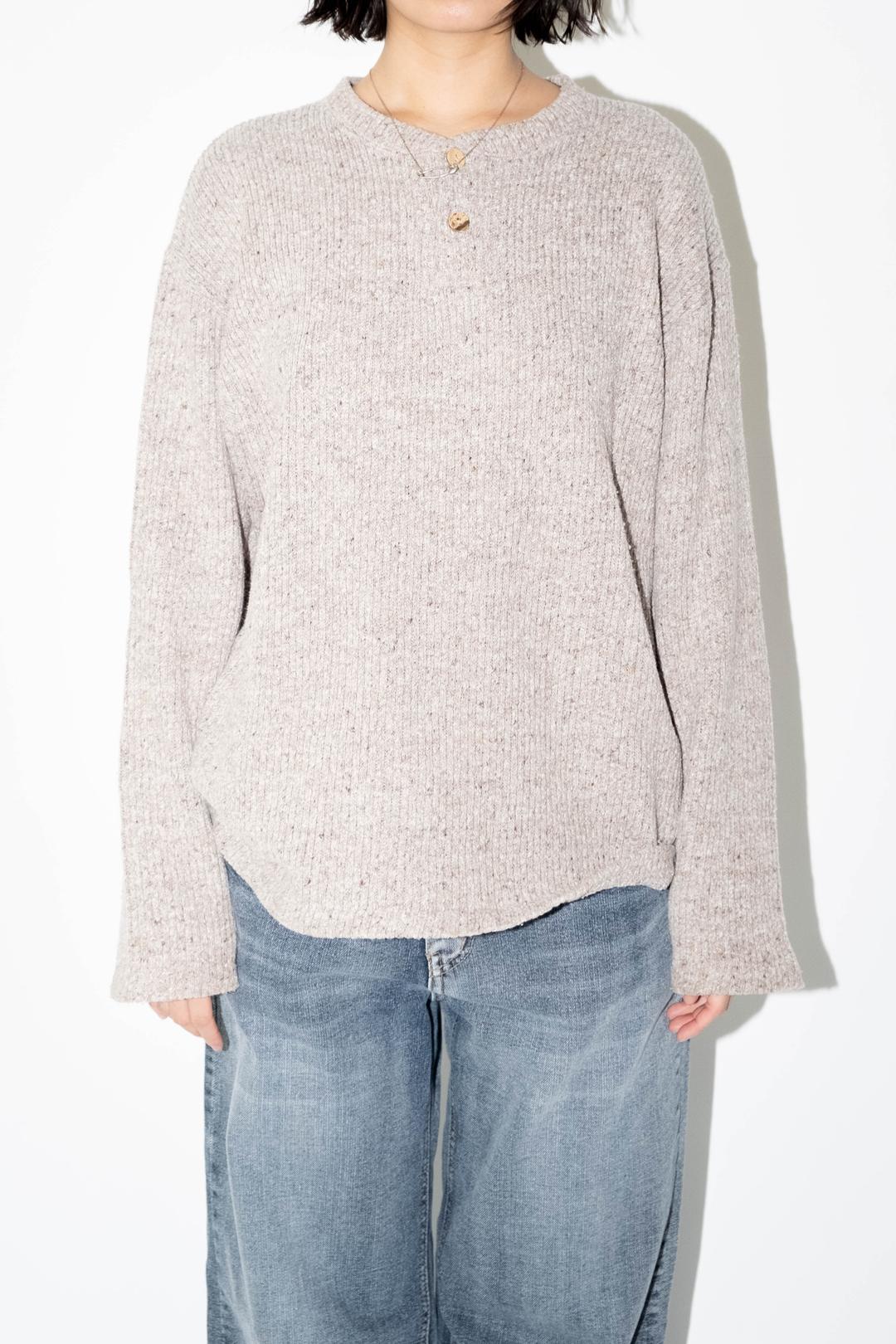 89. Oatmeal wood button knit