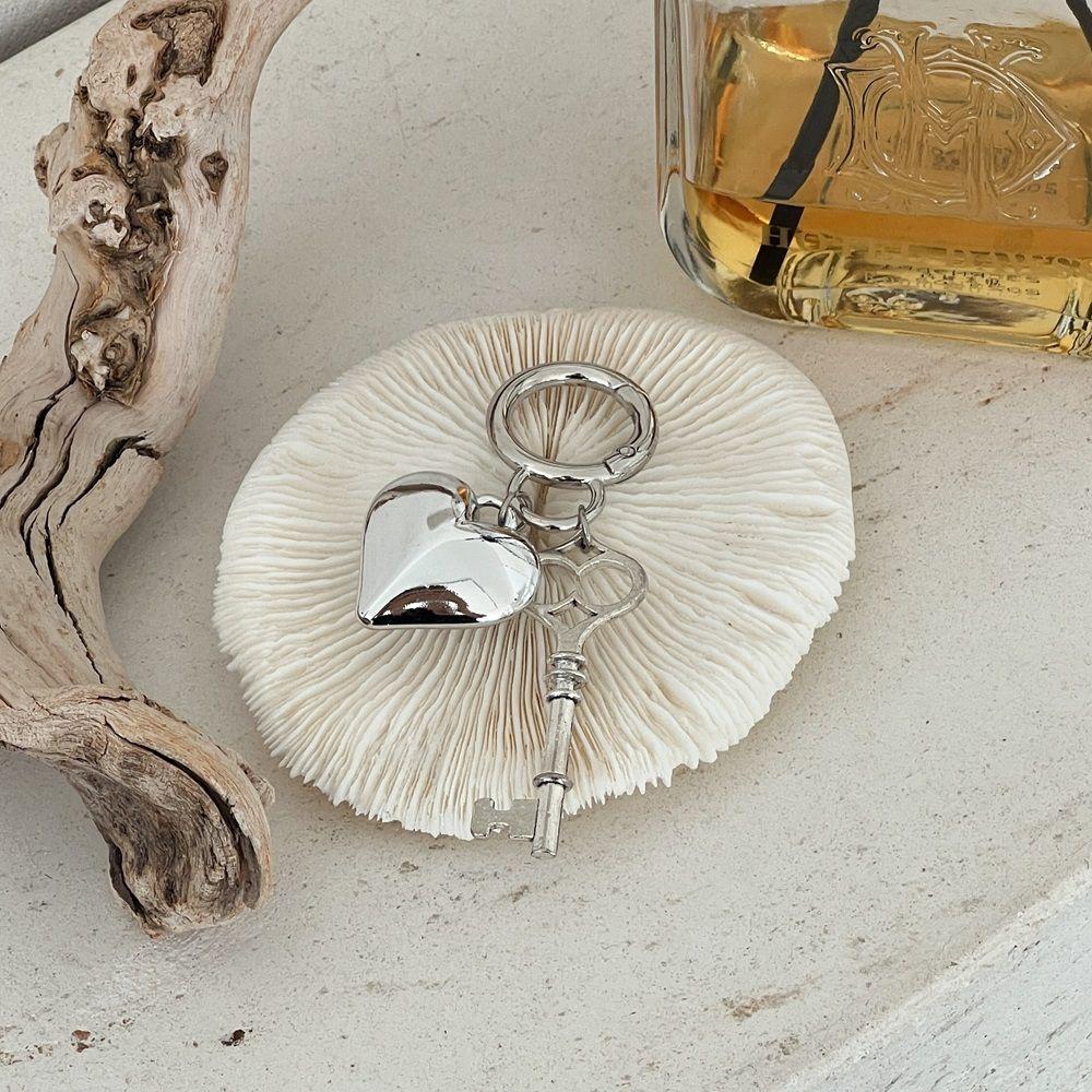 bookaz 볼드 하트 열쇠 키 리본 실버 키링 미니 인형 가방 열쇠 고리 키홀더 장식