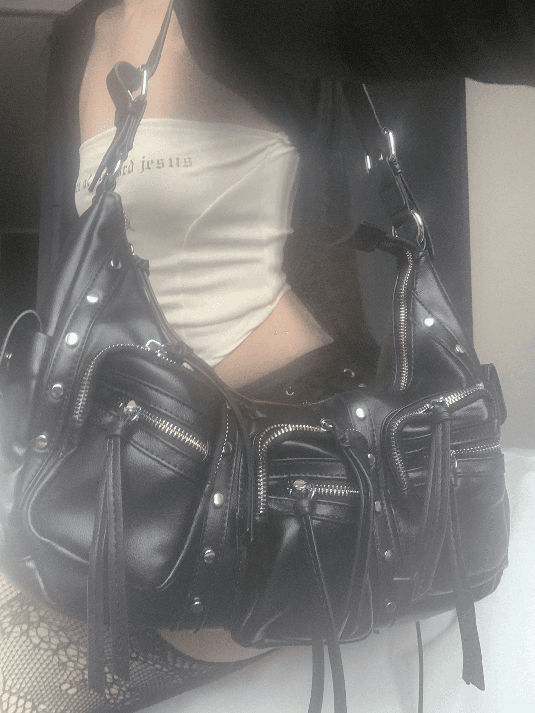 Cellander Pocket Tassel Shoulder Bag (black)