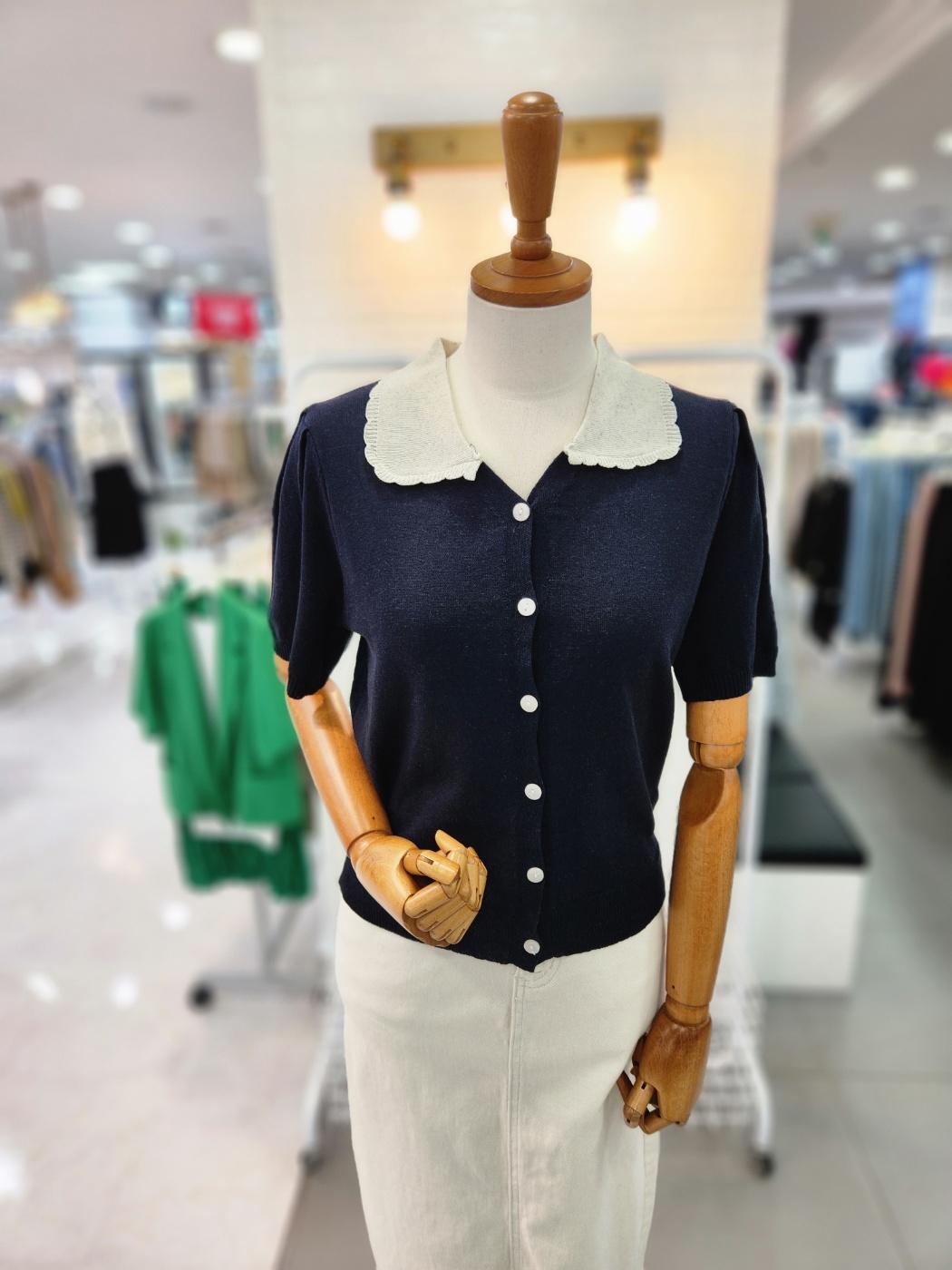 르피타 카라 단추 니트 L233USW802