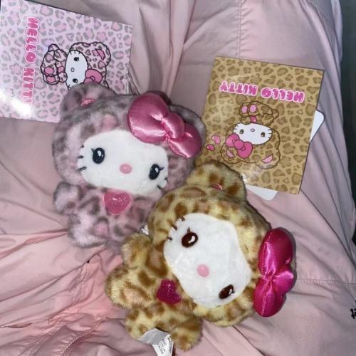 핑크 레오파드 호피 헬로키티 키링