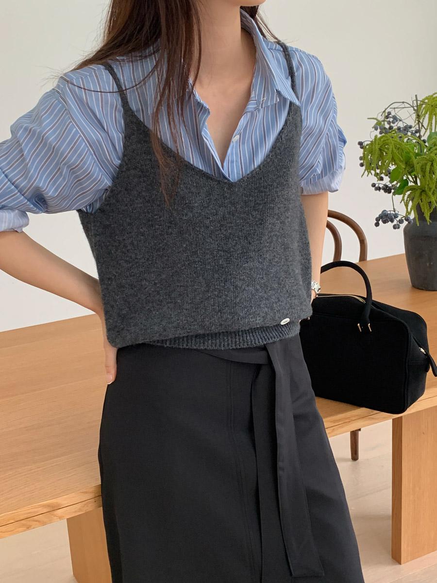 나이브실루엣 슬레인 울50 레이어드 로고 브이넥 니트 뷔스티에 4color