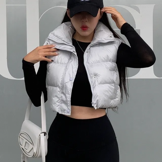 🍂디엠폭팔/주문폭주🍂  silver vest padding 은색 크롭 조끼패딩 실버패딩 은색패딩 크롭패딩 크롭조끼패딩 글로시패딩 에나멜패딩 크롭조끼패딩 은갈치패딩 y2k 스우파 댄스복 댄서복
