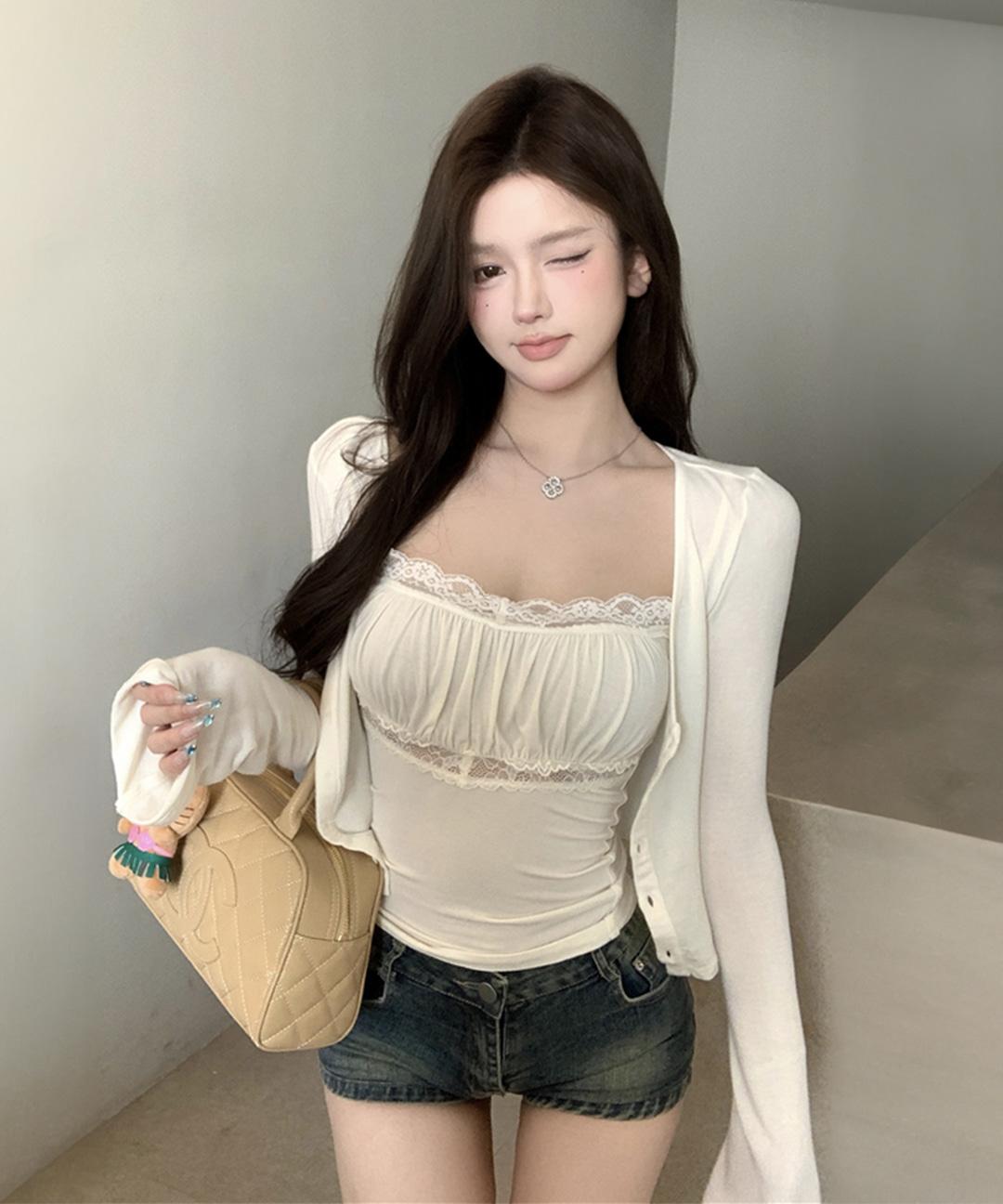 로스트체리 [2pcs세트][여리무드🤍/볼륨업핏] 셀레나 셔링 레이스 캐미솔 나시 & 벨 슬리브 가디건 셋업 - 2color