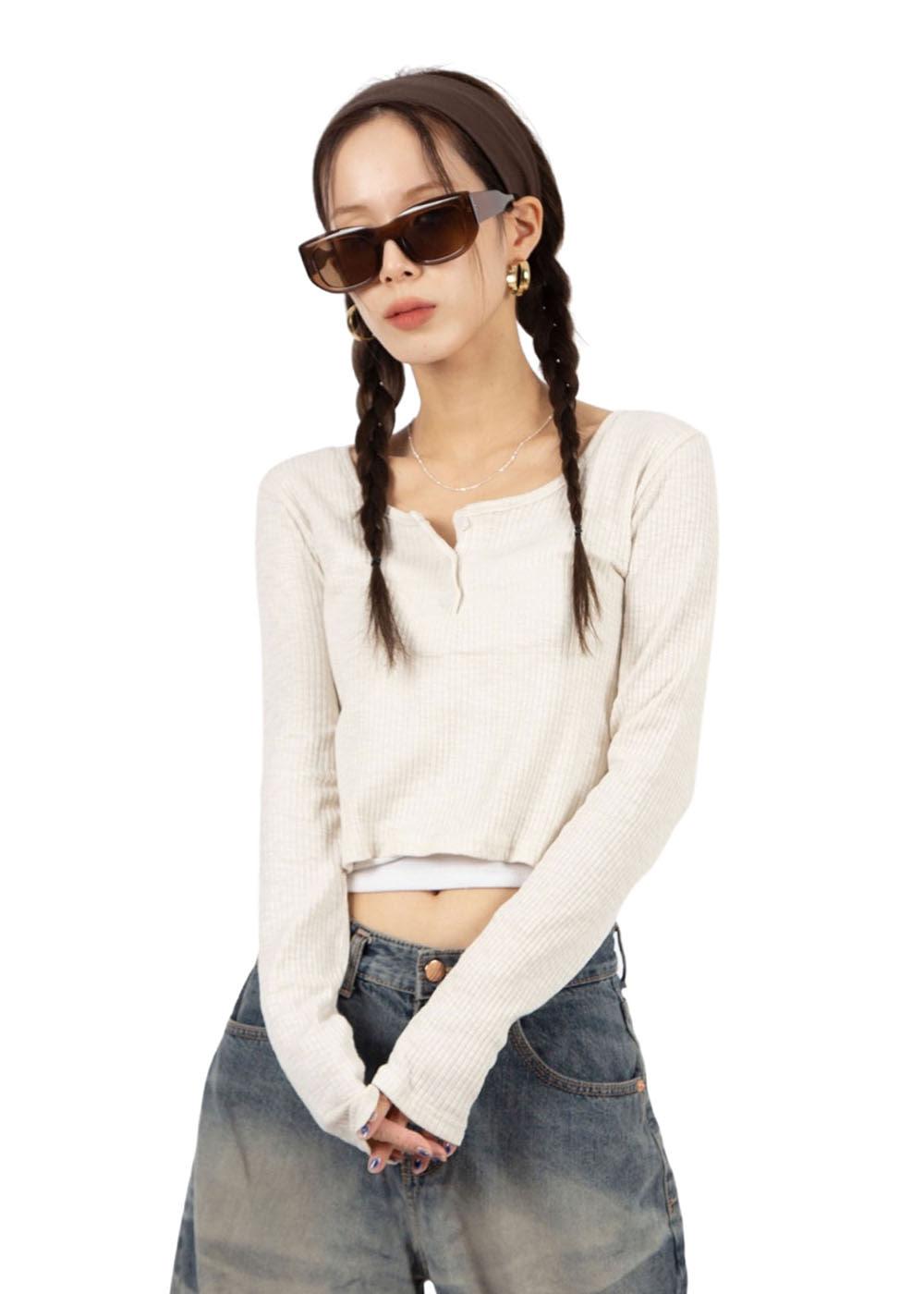 RIBBED BUTTON SLEEVE