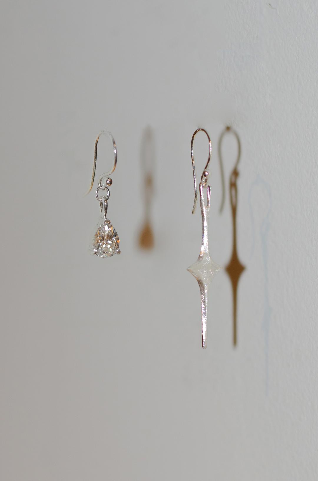 Daisy earrings_unbalance type_short ver.
