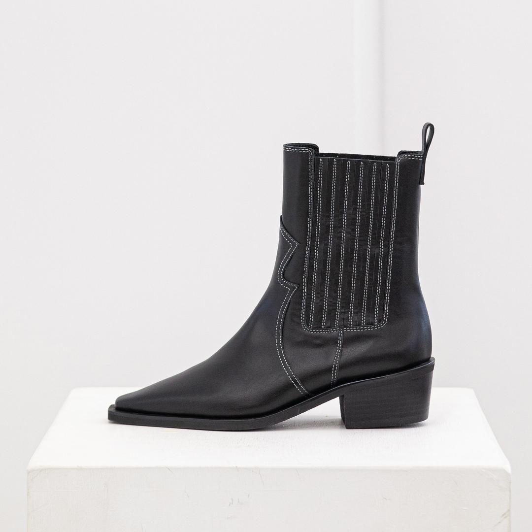 Tau Chelsea-Boots 타우 첼시부츠 21F22BK