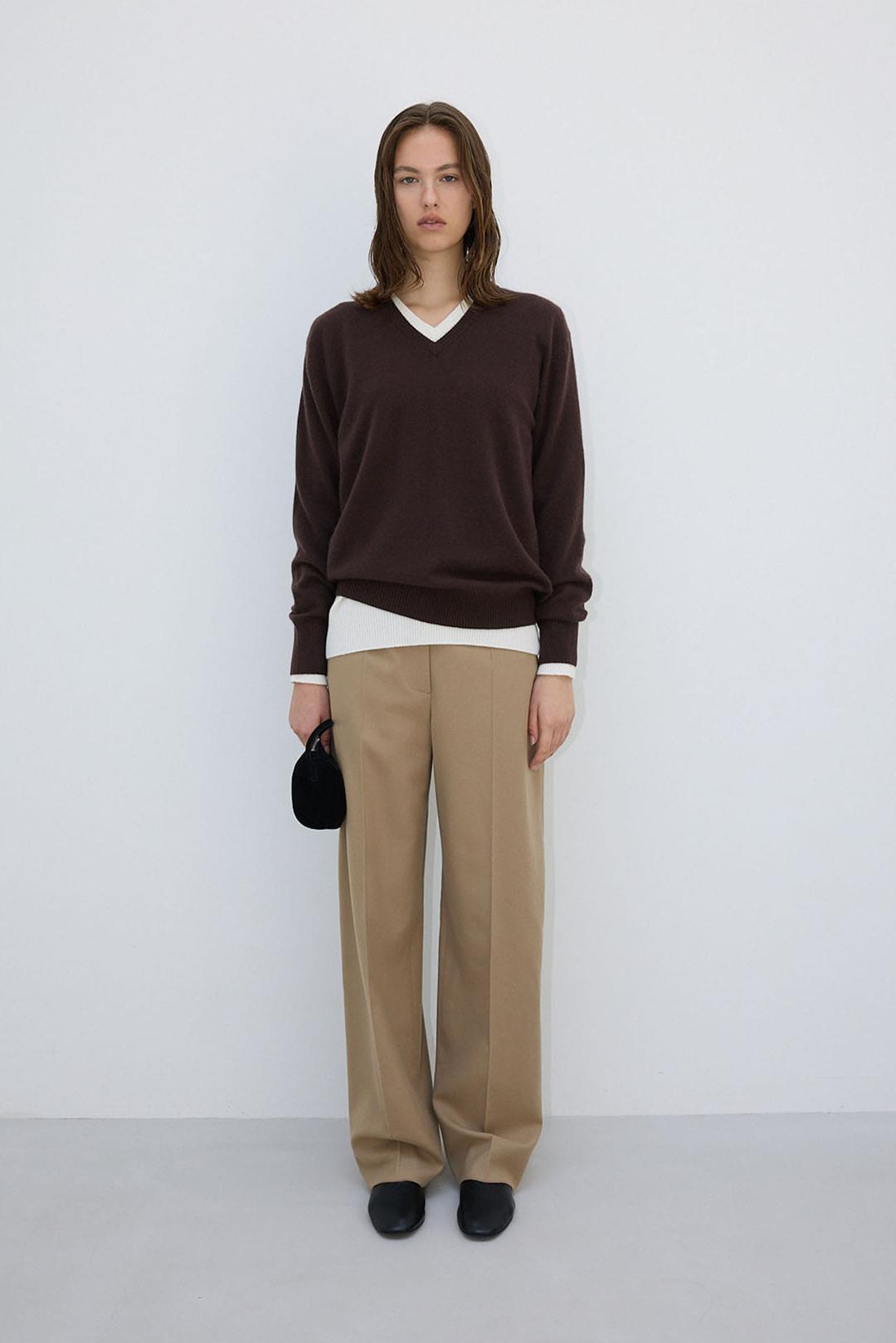 Curved straight wool flannel trousers_beige