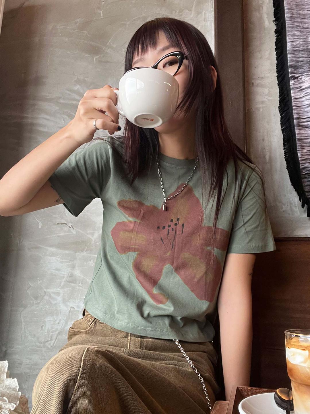 김아홉 30수 빈티지 꽃 T