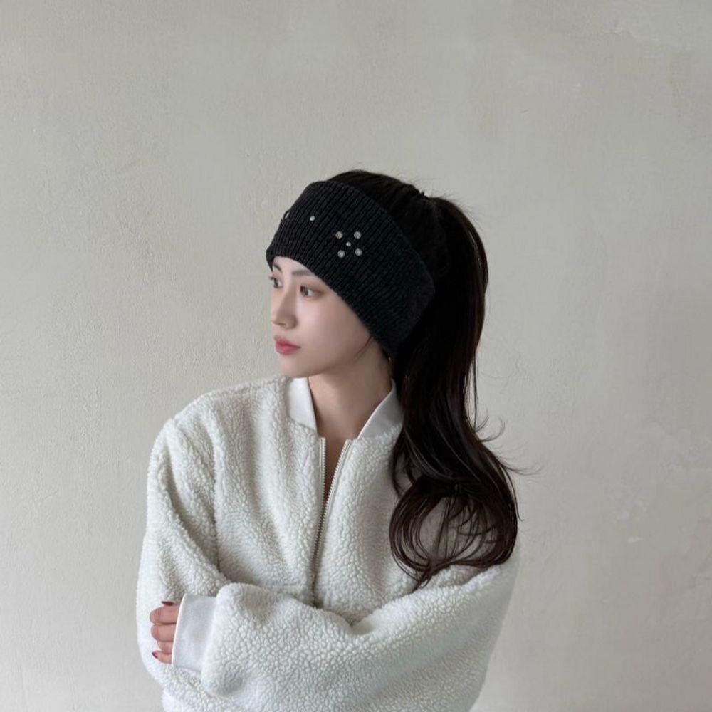 꼬메르 [당일💎헤어밴드] 루미 펄 스터드 니트 헤어밴드 2color