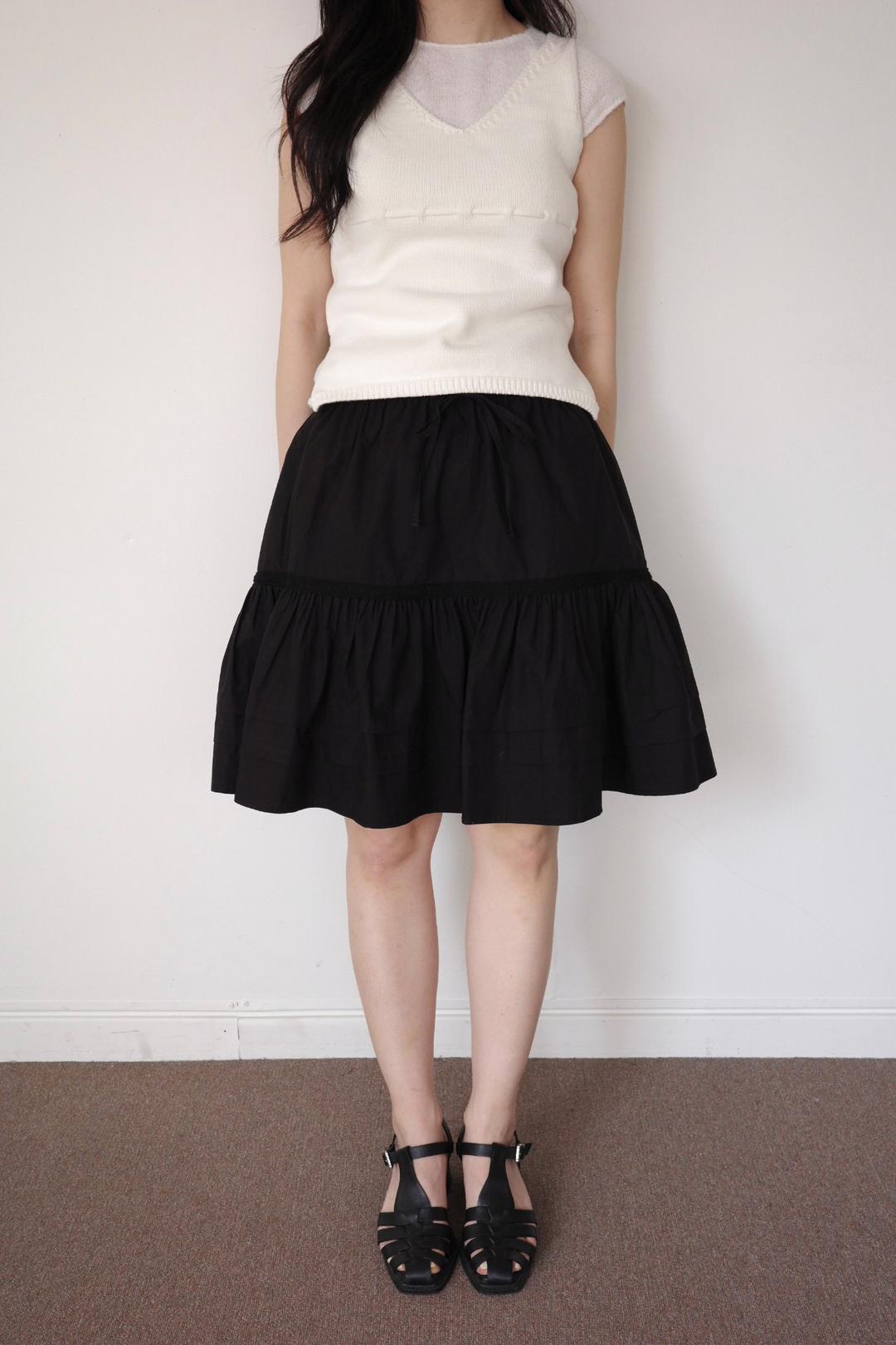 Ruffle lace skirts (2C)