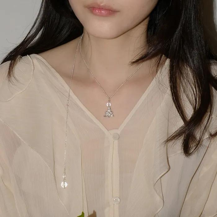 lily necklace 01