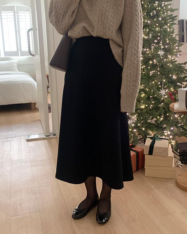 10가트 [단독][윈터세일/겨울치마][기모🔥][1만장돌파/롱스커트/플레어스커트][자체제작] 말랑쫀쫀 밴딩 플레어 a라인 롱 치마 스커트 3083