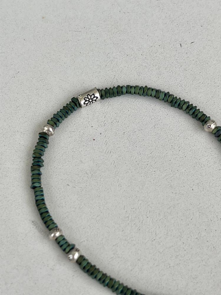 [오프더쉘] 헤마타이트 칩 그린 팔찌