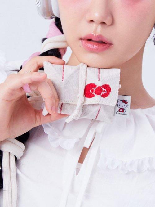 조셉앤스테이시(JOSEPH&STACEY)  Lucky Pleats Knit Card Wallet Hello Kitty Vanilla - 사이즈 & 후기 | 무신사