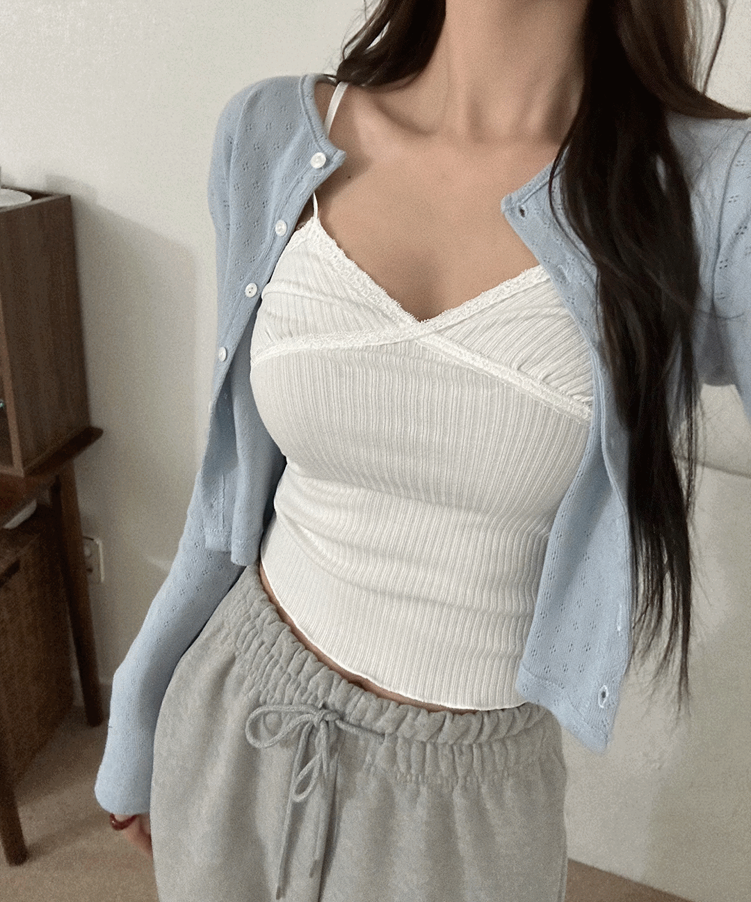 예핏 [4color]끈조절 레이스나시 민소매 크롭나시 [끈조절가능/슬리브리스/볼륨업]