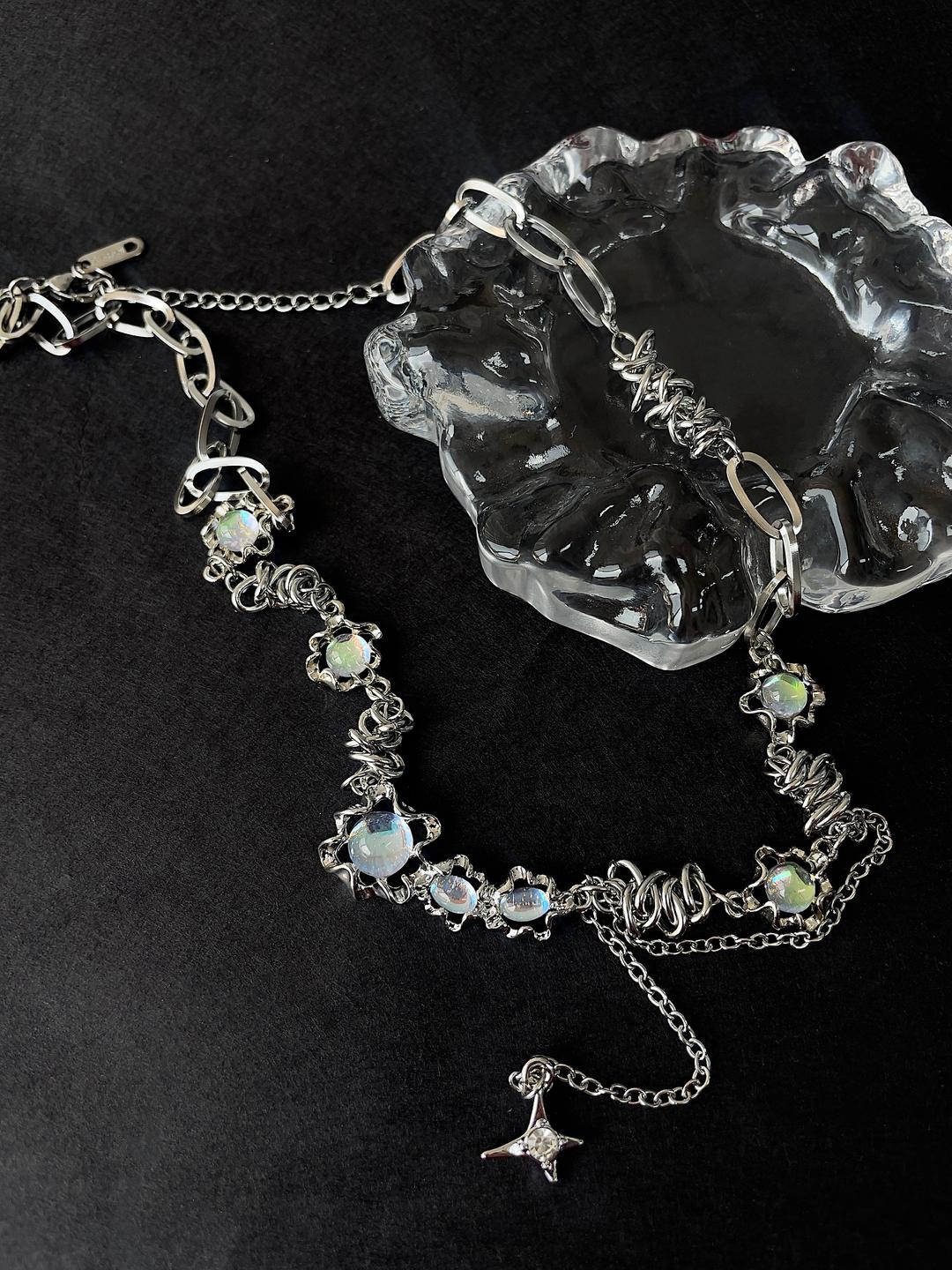 오로라 큐빅 꼬임 체인 목걸이 패션 목걸이 유니크 포인트 목걸이 오김