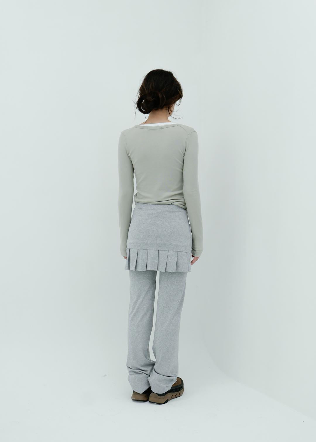 STRETCHING PLEATS PANTS in gray