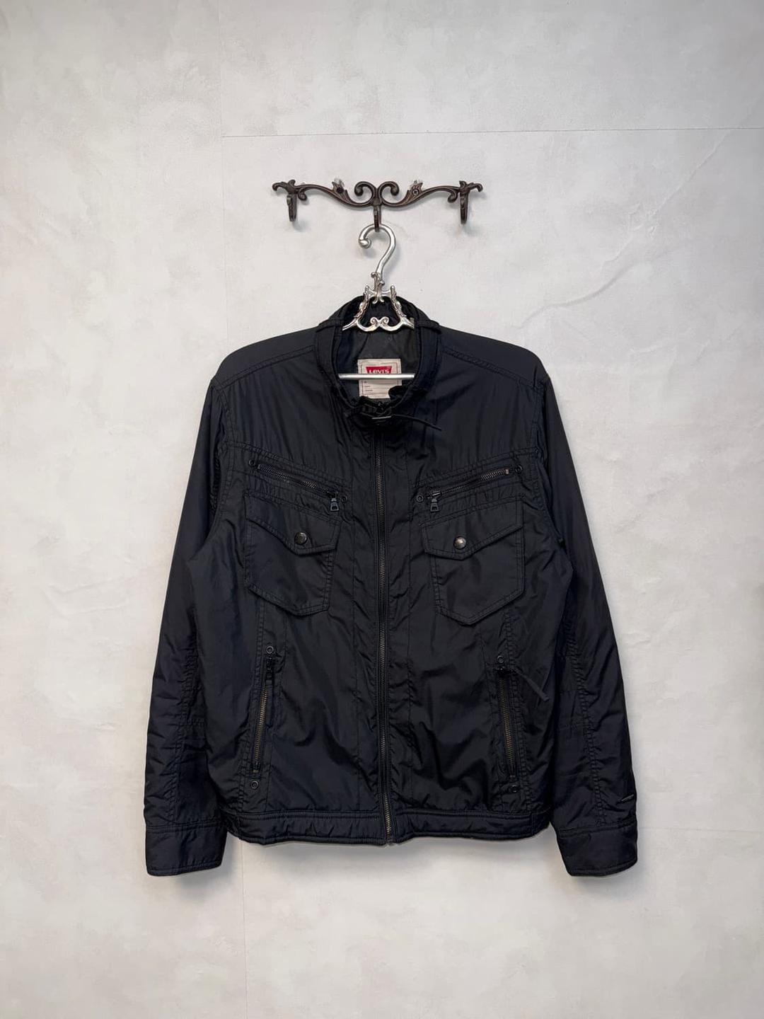 Levi’s black y2k buckled padded jacket | 후루츠패밀리